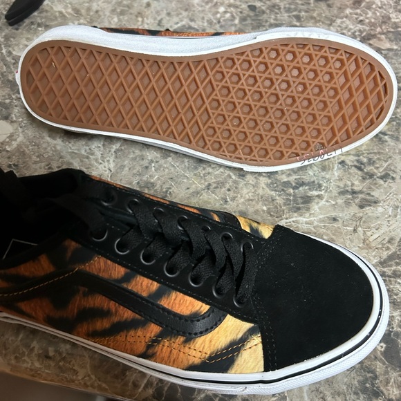 Vans tiger stripe old skool low top shoes - Picture 3 of 4